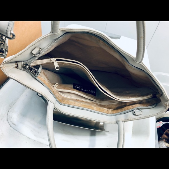 “Silver Blue” handbag with silver hardware - Picture 5 of 7